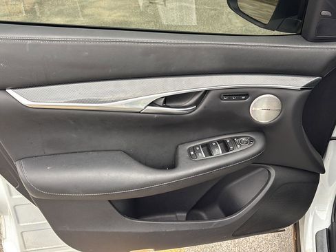 Used 2025 INFINITI QX50 Sport image 14