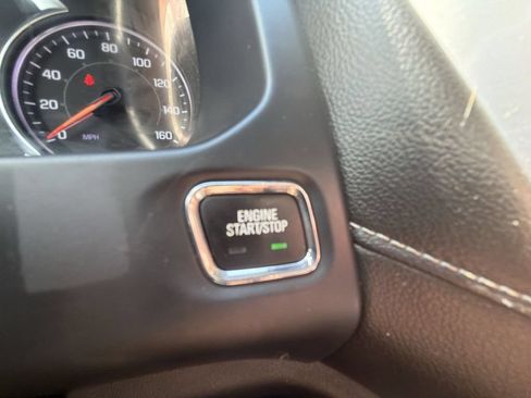 Used 2023 GMC Acadia SLE FWD image 17