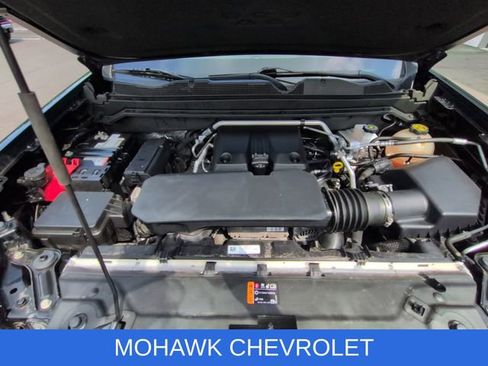 Certified 2023 Chevrolet Colorado Trail Boss w/ Technology Package AWD/4WD image 31