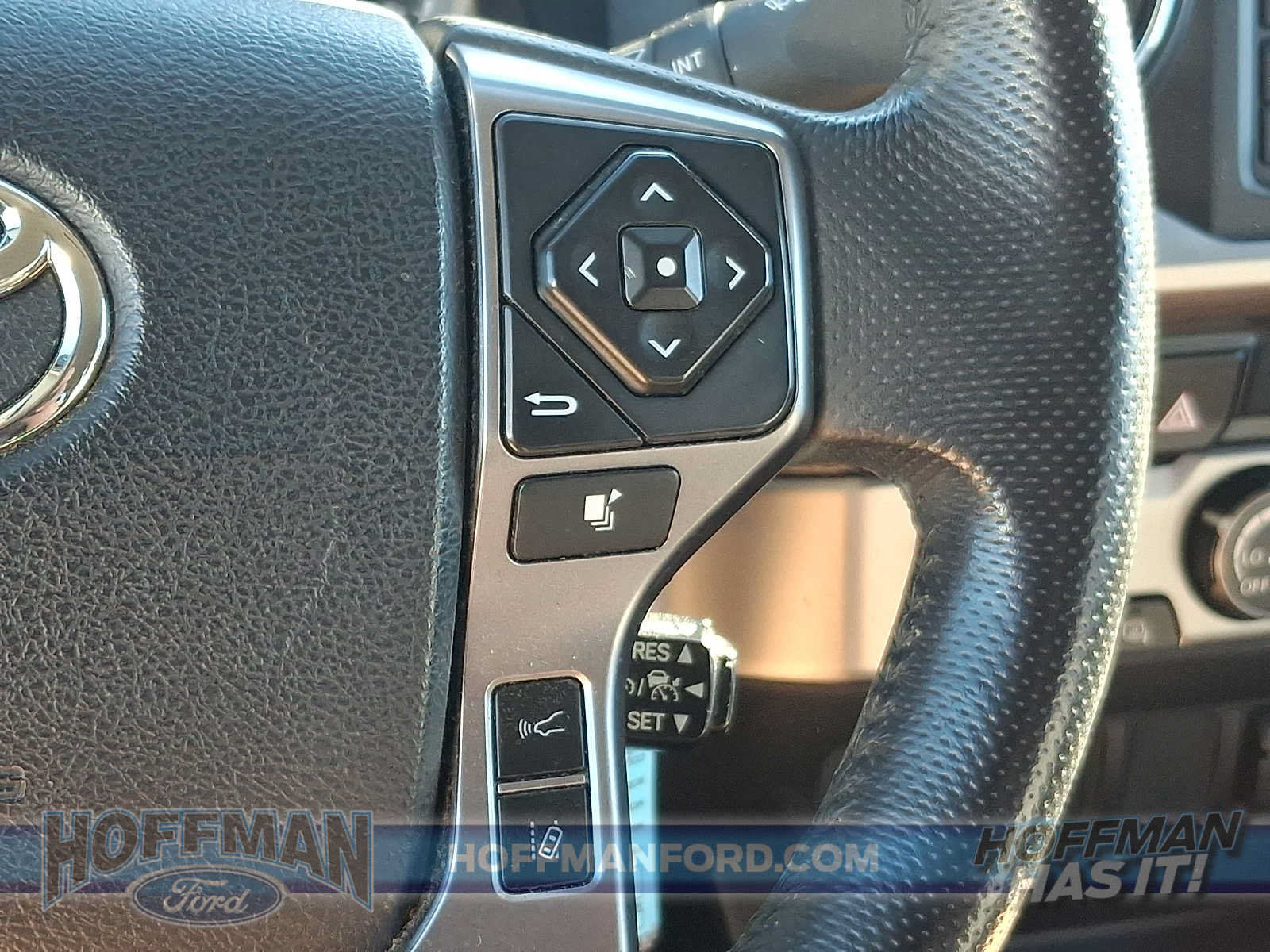 Used 2019 Toyota Tacoma SR5 AWD/4WD image 20