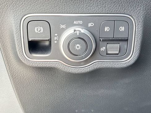 Used 2023 Mercedes-Benz GLA 250 image 28