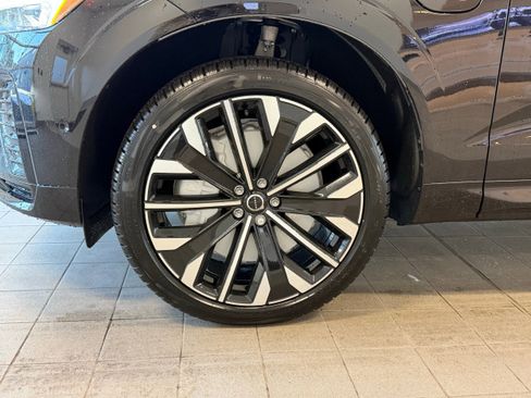 New 2026 Volvo XC60 T8 Ultra w/ Protection Package Premier image 9