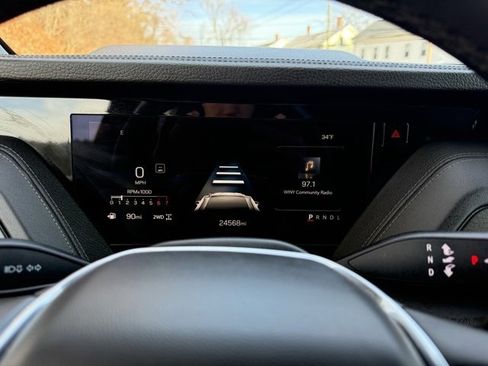 Used 2025 GMC Yukon Denali image 11