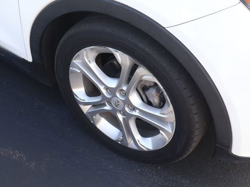 Used 2018 Chevrolet Bolt LT image 6