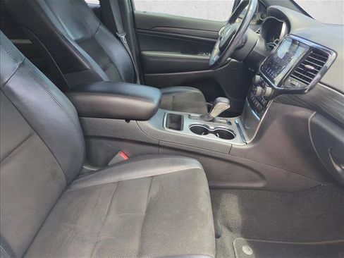 Used 2021 Jeep Grand Cherokee Laredo X AWD/4WD image 23