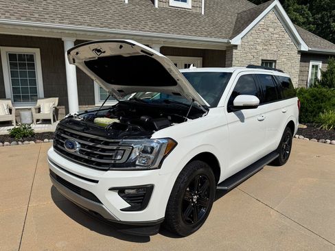 Used 2021 Ford Expedition XLT AWD/4WD image 23