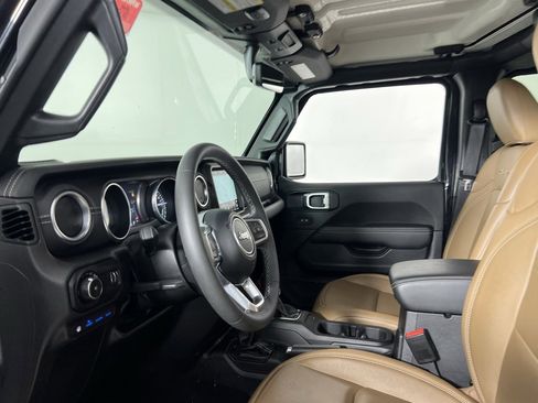 Certified 2023 Jeep Wrangler Unlimited Sahara image 24