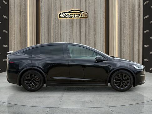 Used 2022 Tesla Model X AWD/4WD image 17