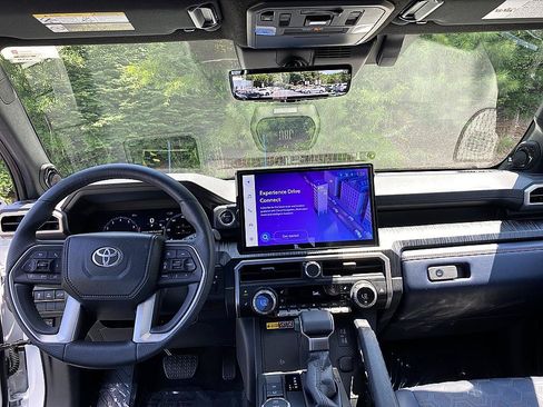 Used 2026 Toyota 4Runner Platinum AWD/4WD image 19