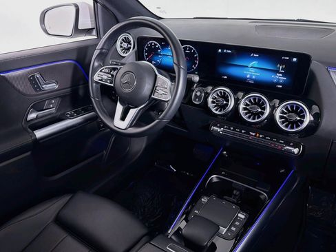 Used 2023 Mercedes-Benz GLA 250 w/ Premium Package image 15