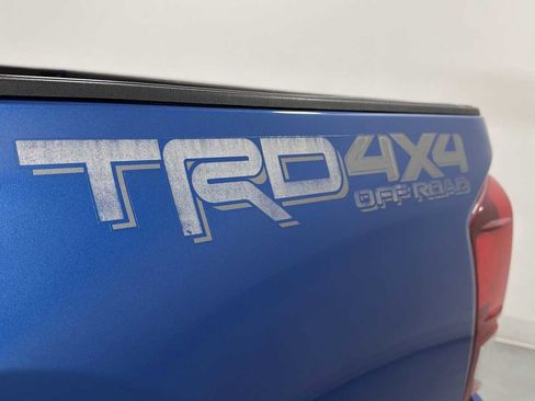 Certified 2018 Toyota Tacoma TRD Off-Road w/ Technology Package image 27