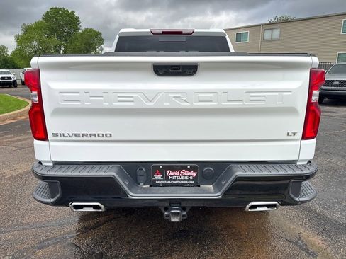 Used 2025 Chevrolet Silverado 1500 LT Trail Boss w/ Convenience Package II AWD/4WD image 5