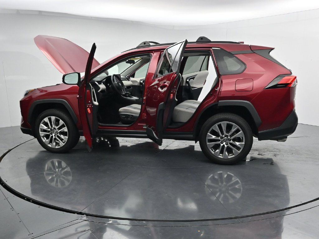 Used 2023 Toyota RAV4 XLE Premium FWD image 42