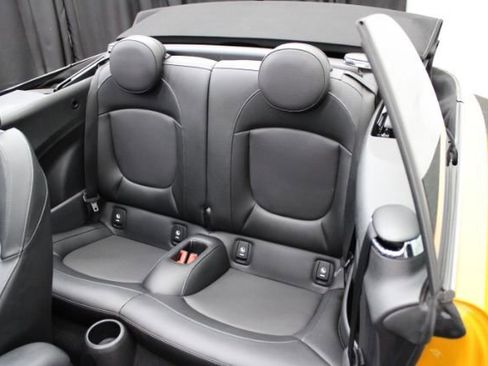 Used 2016 MINI Cooper S image 21