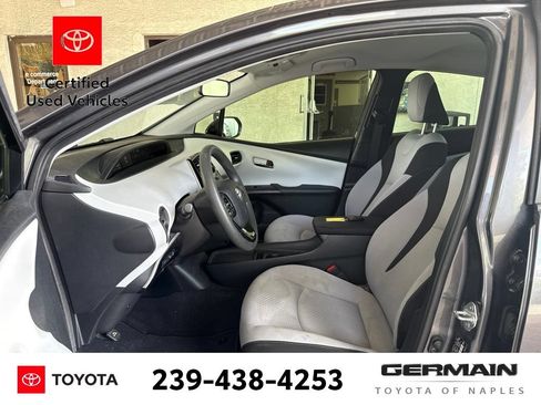 Used 2020 Toyota Prius LE FWD image 13