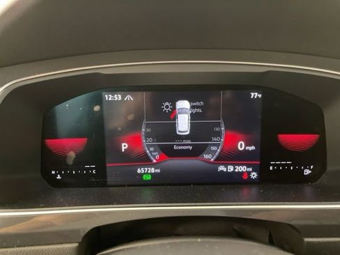 Used 2023 Volkswagen Tiguan SE R-Line image 14