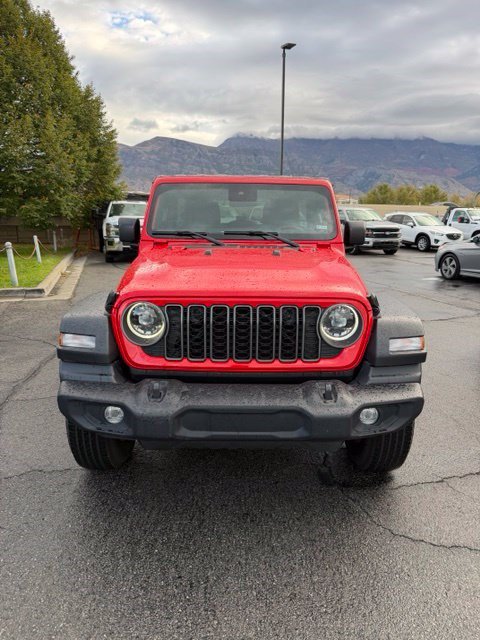 Used 2025 Jeep Wrangler Unlimited Sport AWD/4WD image 2