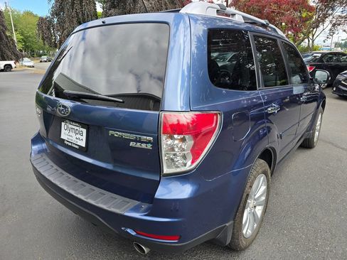 Used 2011 Subaru Forester 2.5X Touring AWD/4WD image 4