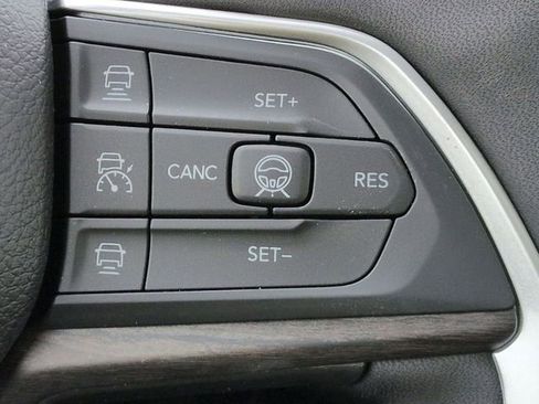 New 2026 Jeep Grand Cherokee Altitude AWD/4WD image 21
