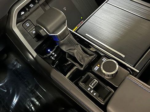 New 2025 Toyota Tundra Platinum image 25