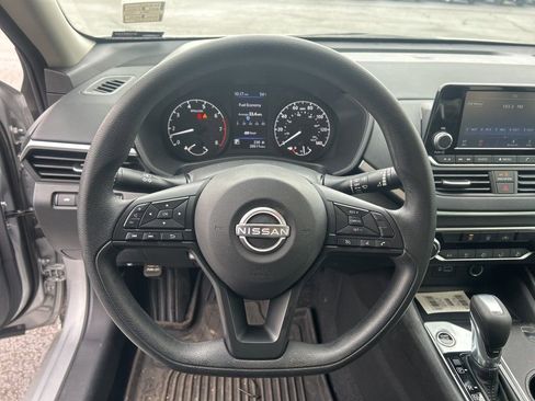 Used 2023 Nissan Altima 2.5 S image 12