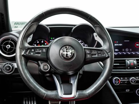 Used 2022 Alfa Romeo Giulia Veloce RWD image 22
