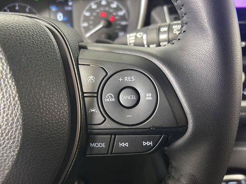 Used 2024 Toyota Corolla SE w/ SE Package FWD image 32