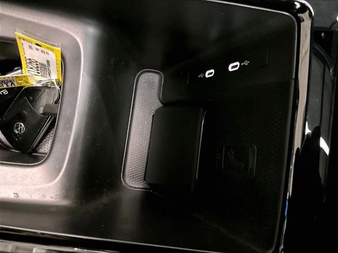 Used 2023 Volkswagen ID.4 Pro S Plus image 36