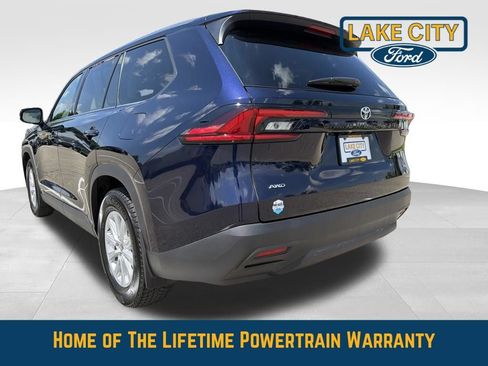 Used 2025 Toyota Grand Highlander AWD image 3