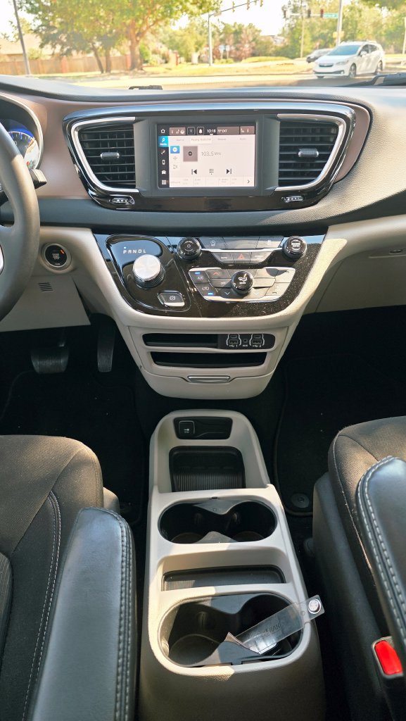 Used 2024 Chrysler Voyager LX FWD image 35