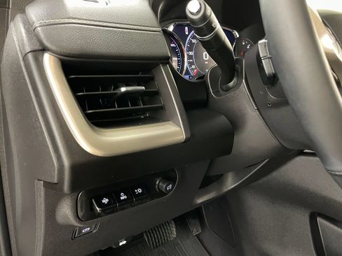 Certified 2024 GMC Terrain Denali w/ Denali Premium Package AWD/4WD image 31