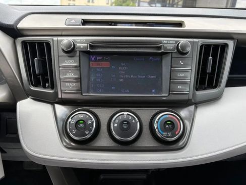 Used 2013 Toyota RAV4 LE AWD/4WD image 12