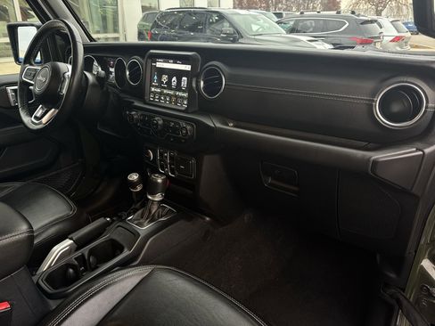 Used 2021 Jeep Wrangler Unlimited Sahara w/ Cold Weather Group image 30