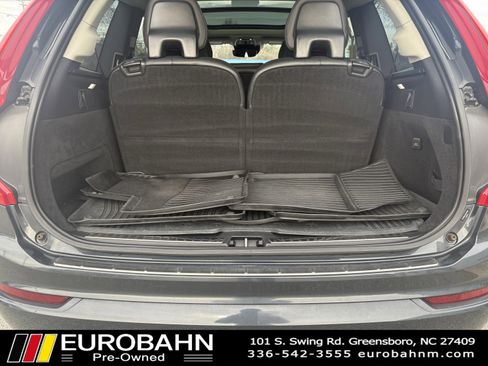 Used 2021 Volvo XC90 T5 Momentum w/ Protection Package Premier image 38