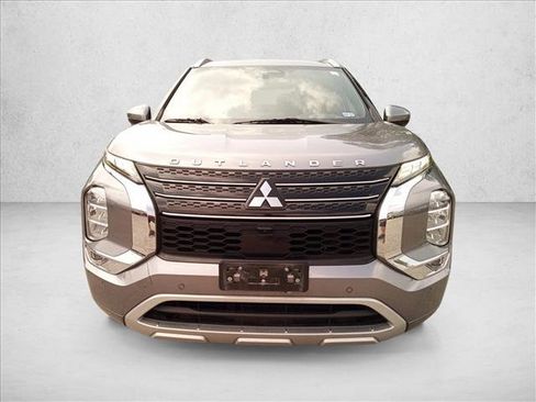 Used 2022 Mitsubishi Outlander SEL FWD image 2