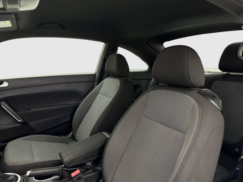 Used 2018 Volkswagen Beetle 2.0T S FWD image 15