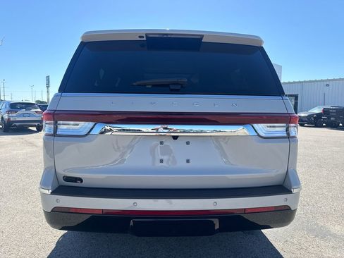 Used 2024 Lincoln Navigator L Reserve AWD/4WD image 5