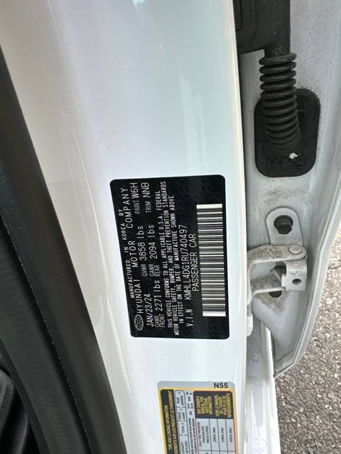 Used 2024 Hyundai Elantra SE FWD image 39