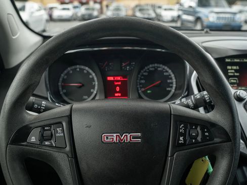 Used 2017 GMC Terrain SLE image 16