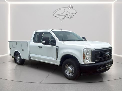 New 2026 Ford F250 XL RWD image 7