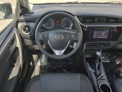 Used 2019 Toyota Corolla LE image 15