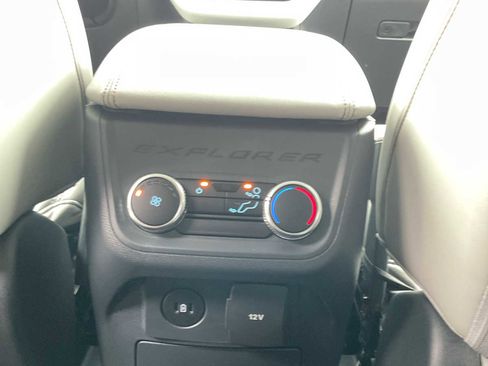 Used 2026 Ford Explorer Active w/ Active Comfort Package image 35