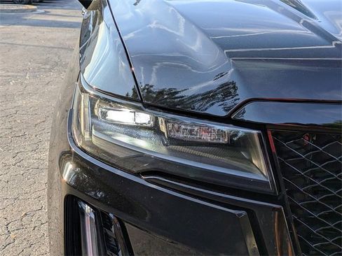 Certified 2024 Cadillac Escalade ESV V w/ LPO, Floor Liner Package image 9