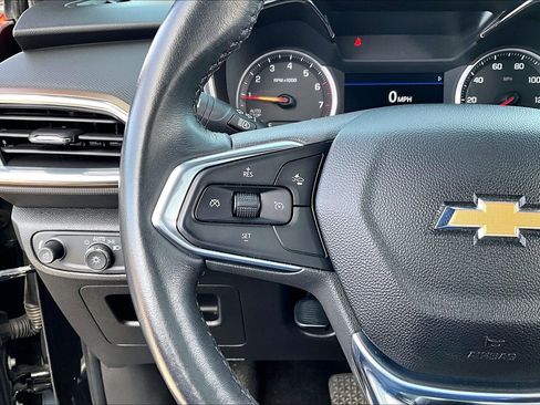 Used 2021 Chevrolet TrailBlazer ACTIV w/ Technology Package image 19