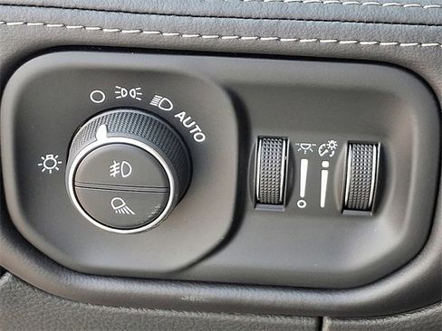 Used 2025 RAM 2500 Limited image 23