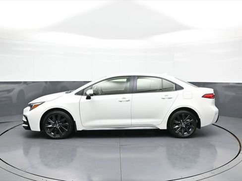 Certified 2026 Toyota Corolla SE FWD image 9