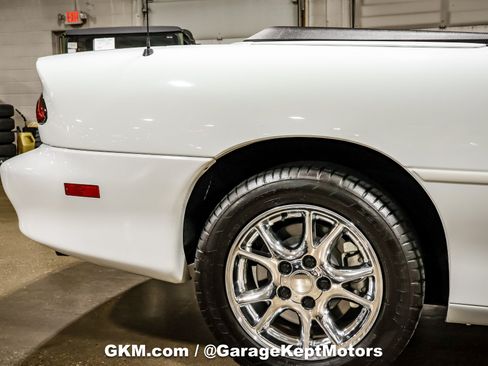 Used 2002 Chevrolet Camaro Z28 RWD image 62