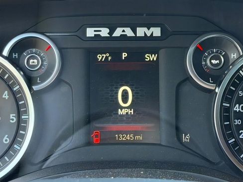 Used 2025 RAM 1500 Big Horn AWD/4WD image 24