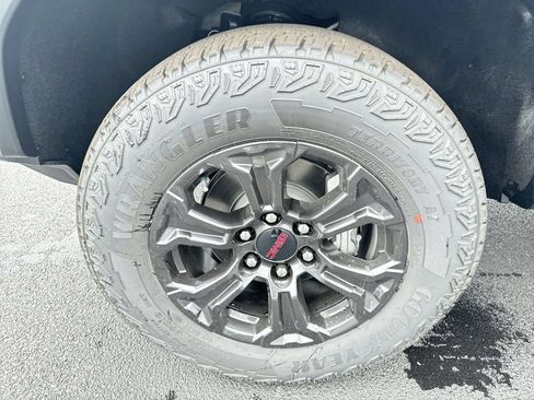 Used 2024 GMC Canyon Elevation RWD image 16