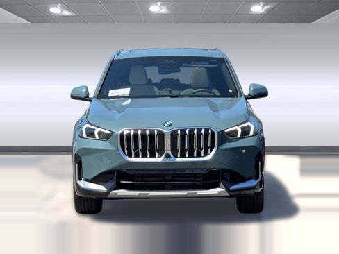 Used 2025 BMW X1 xDrive28i w/ Technology Package image 5